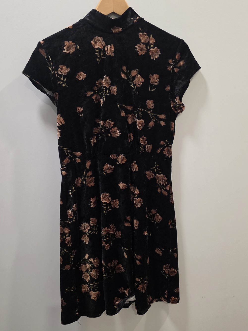 Nanavatee Black Floral Velvet Midi Dress Mock Neck Short Sleeve Romantic
